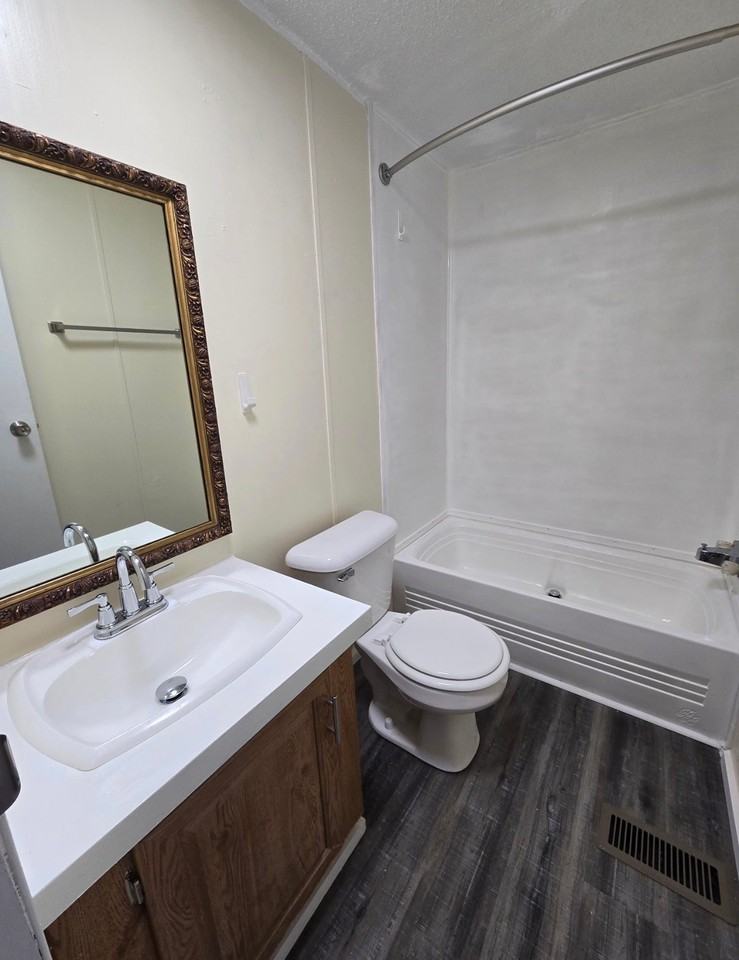 7622 Shamrock Dr - Photo 4 of 7