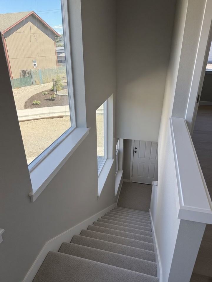 2673 S Cloverleaf Loop - Photo 4 of 6