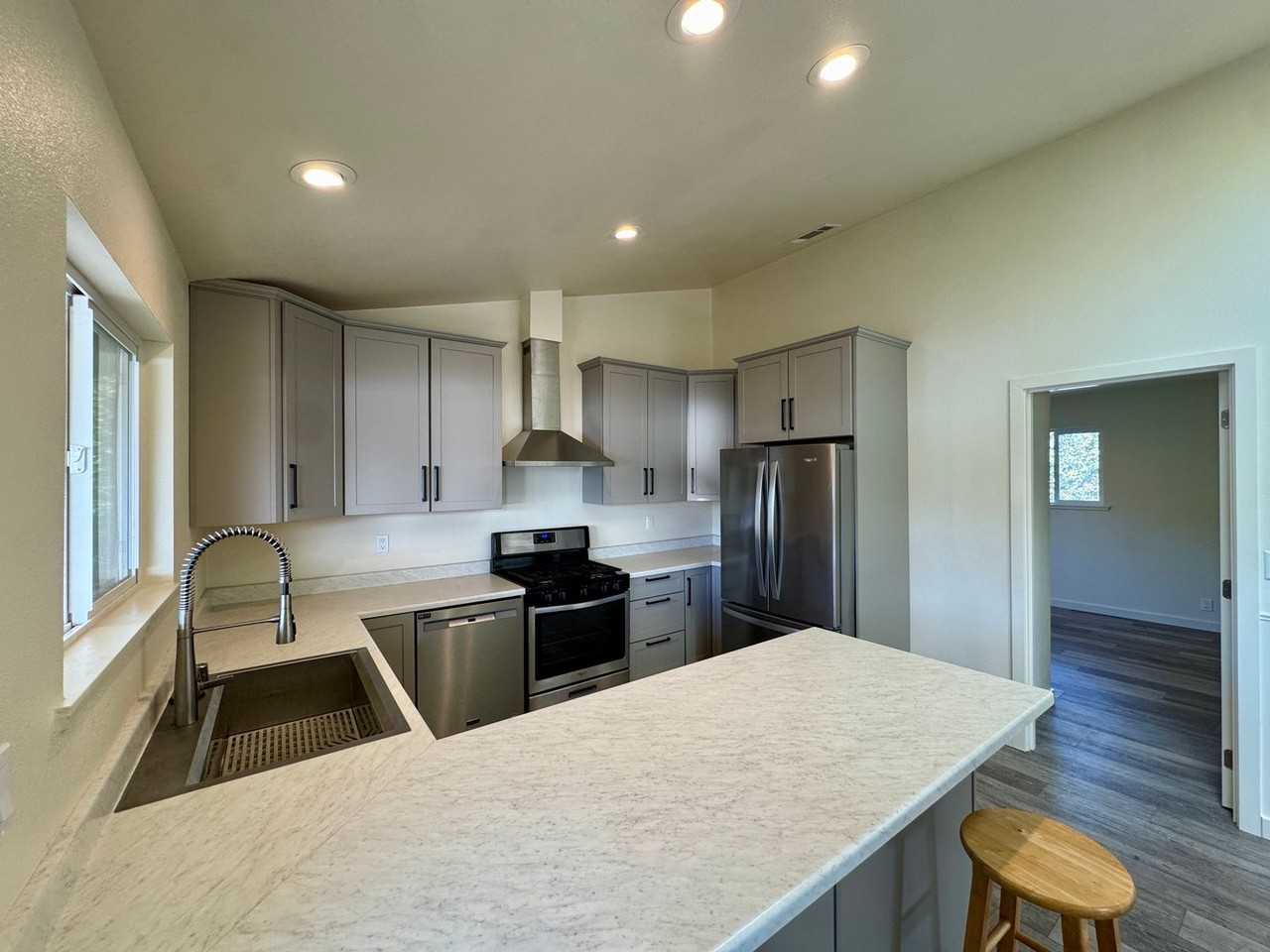 2086 Groth Ct - Photo 7 of 11