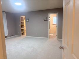 featured image of 2 Willow Pl
