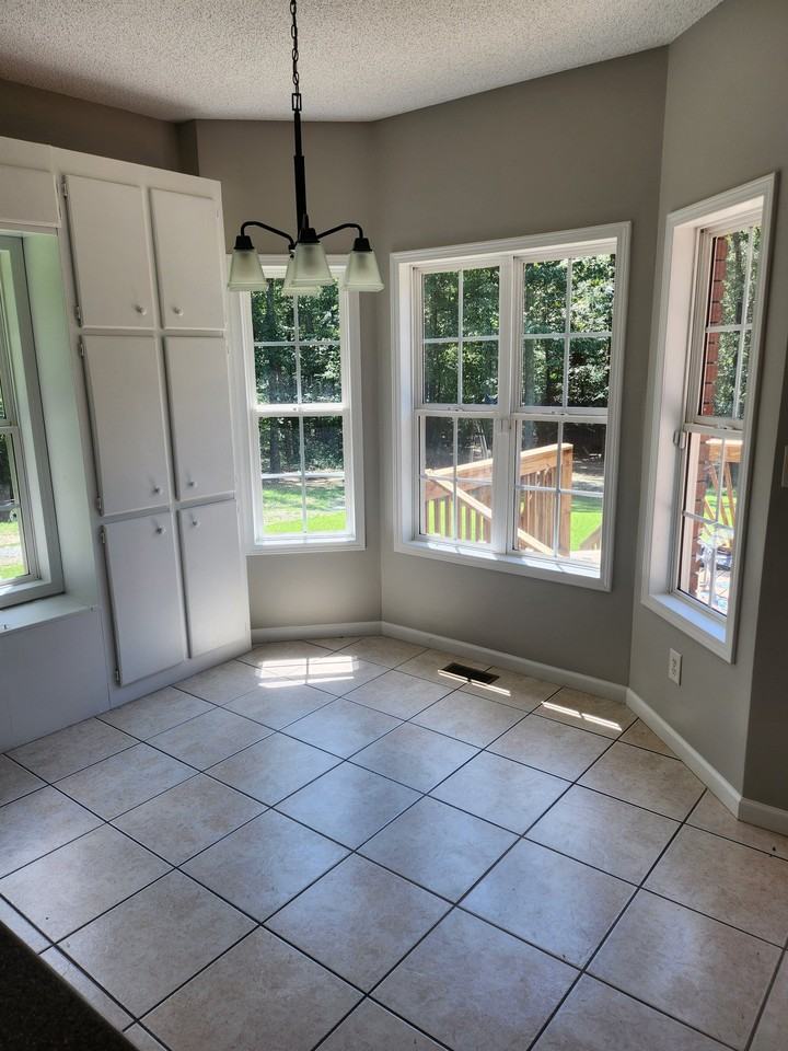 2847 Mount Pleasant Rd N - Photo 5 of 14