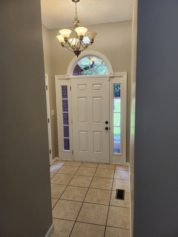 2847 Mount Pleasant Rd N - Photo 6 of 14