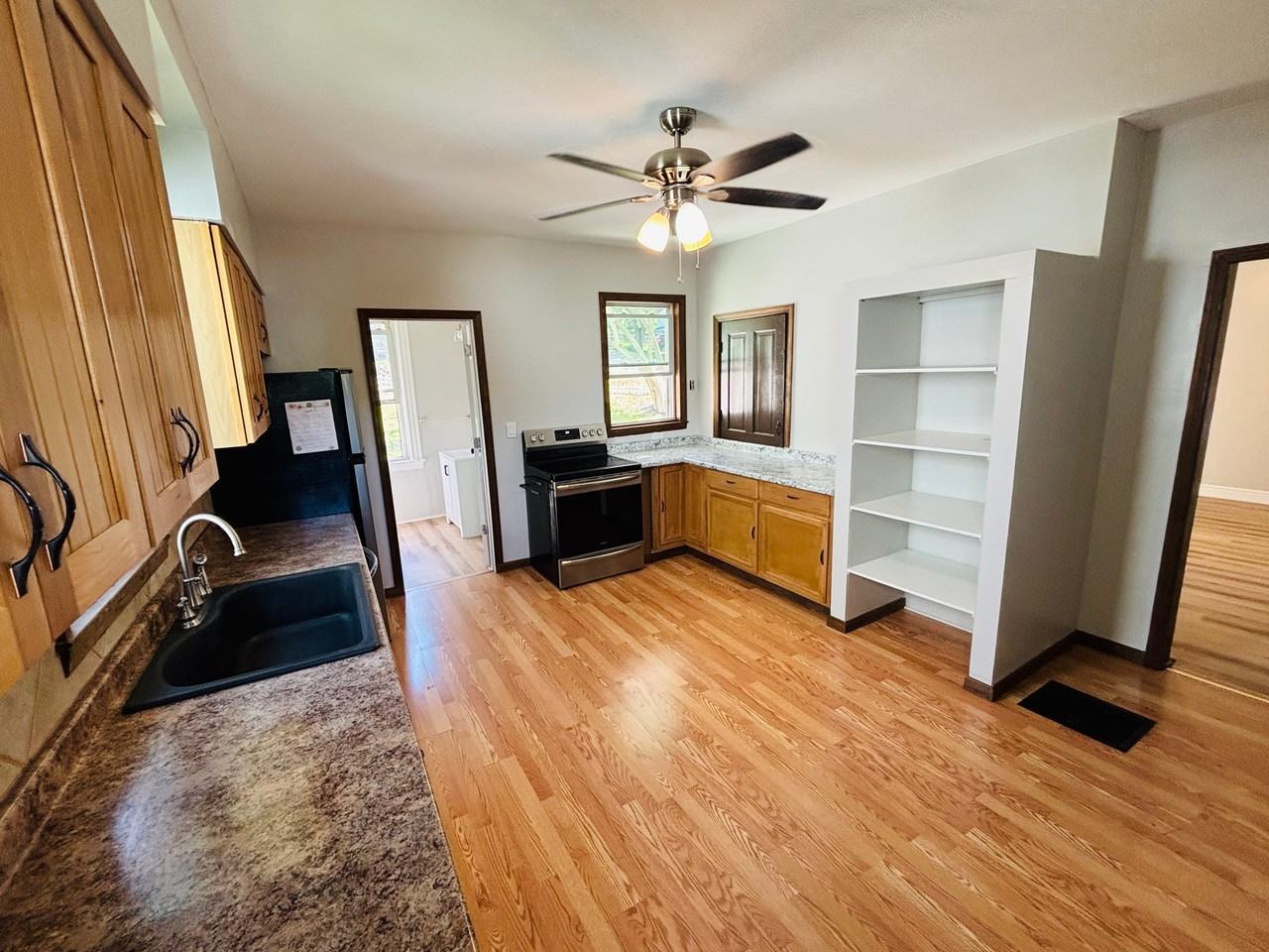 38 Hall Ave - Photo 5 of 15