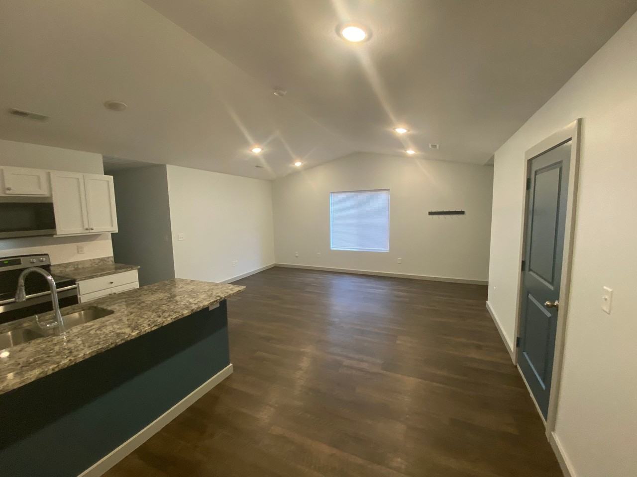 1805 E 69th Ct N - Photo 3 of 13