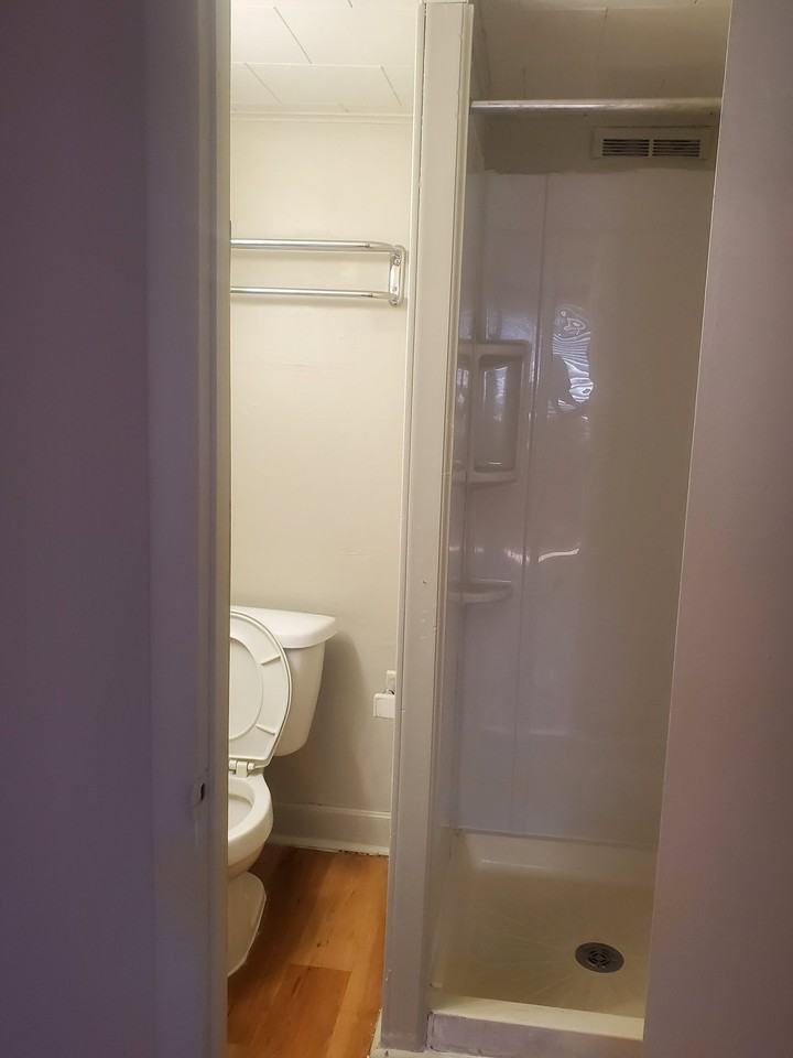 421 E Cherry St #10 - Photo 4 of 8