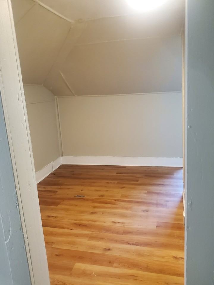 421 E Cherry St #10 - Photo 7 of 8
