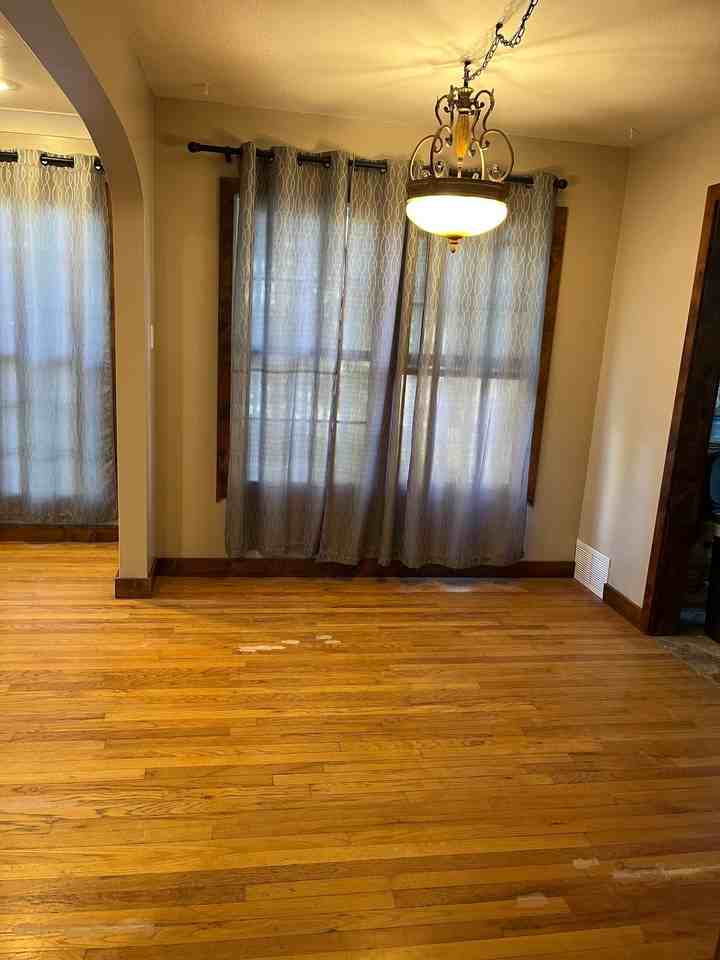 519 S 6th Ave #A - Photo 3 of 12