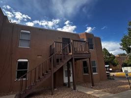 featured image of 1702 Calle De Oriente Norte