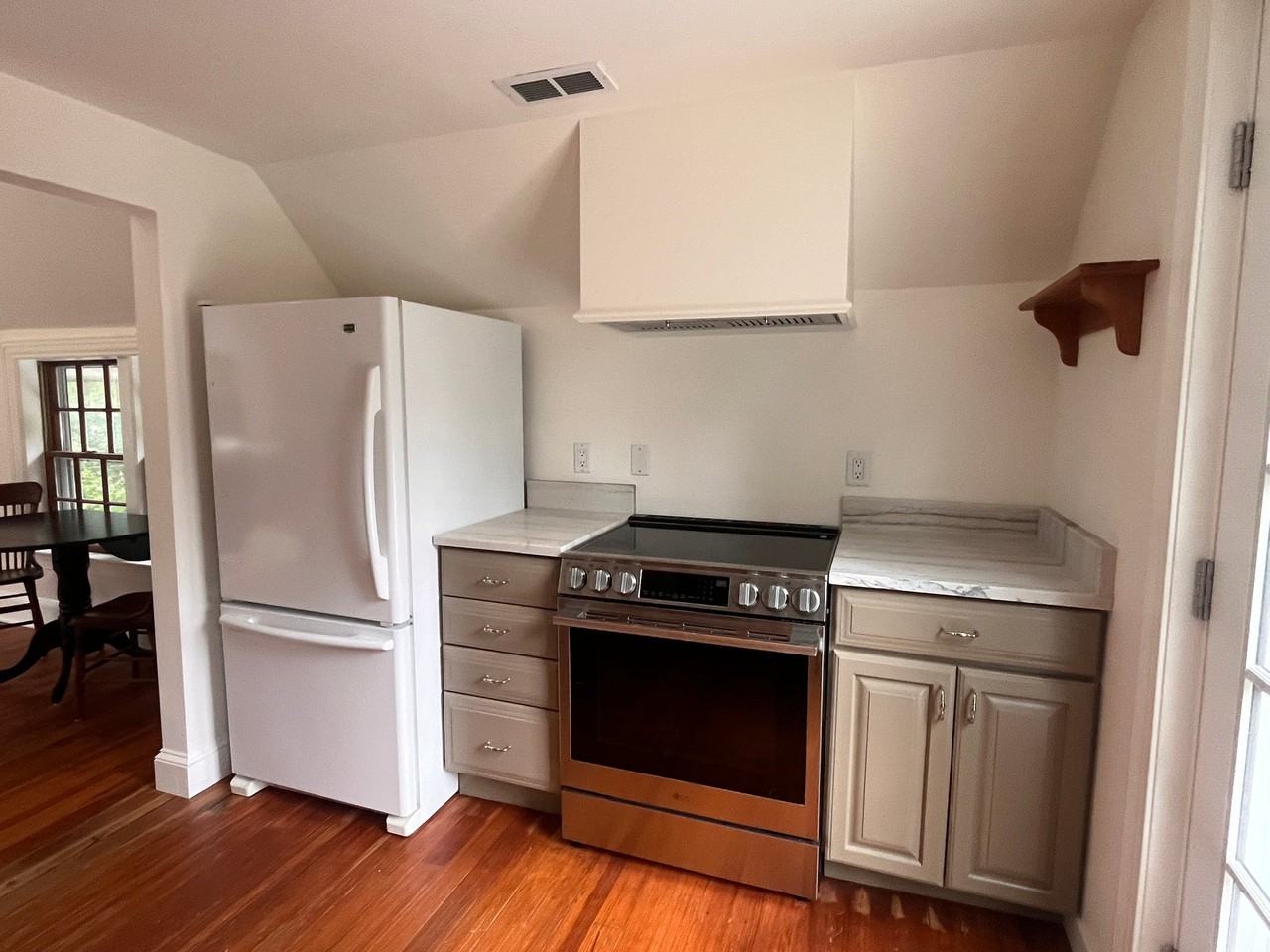 151 Plymouth St #A - Photo 4 of 17