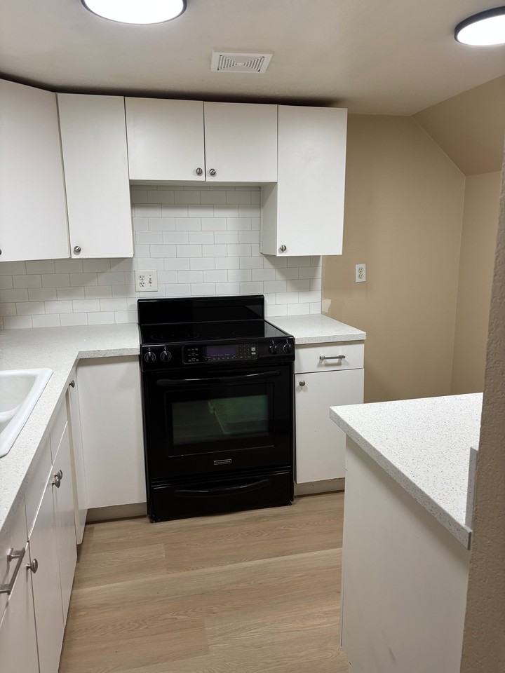 7130 W Hazelwood St - Photo 6 of 24