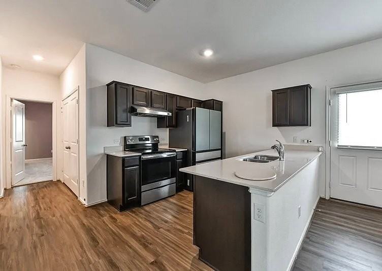 848 Circle Way - Photo 6 of 12