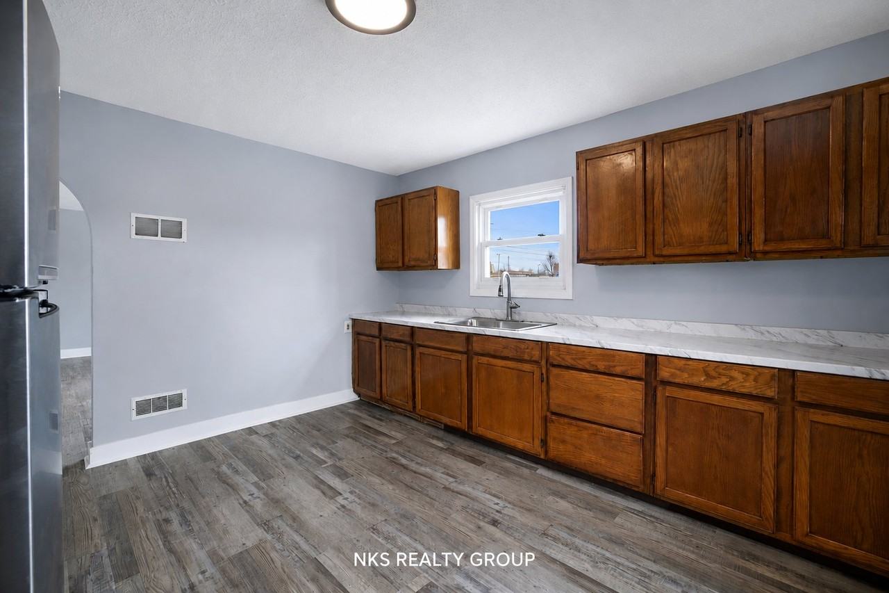 2718 E Grand River Ave #1BTR - Photo 2 of 9