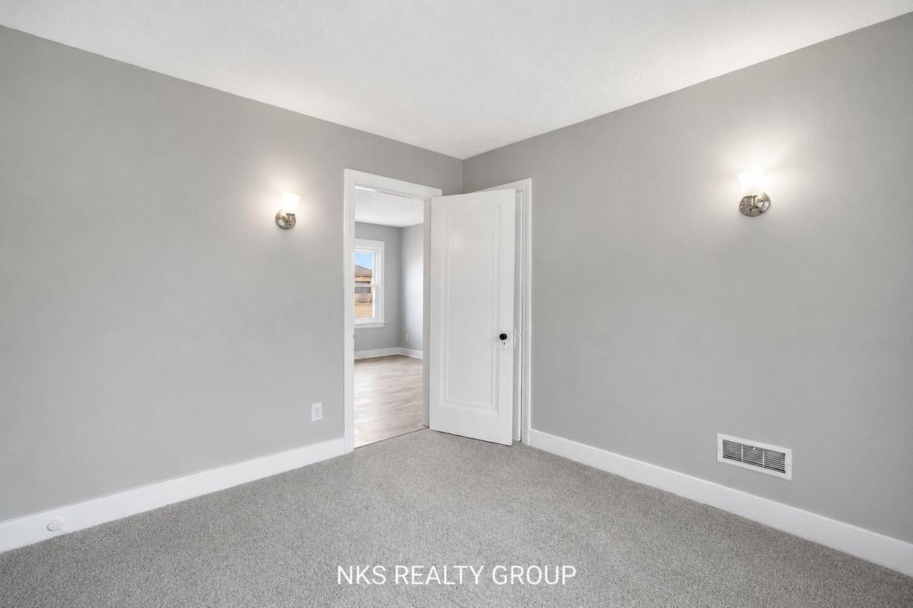 2718 E Grand River Ave #1BTR - Photo 3 of 9