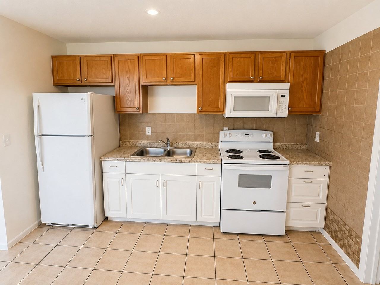 3257 51st Avenue Dr W - Photo 5 of 7