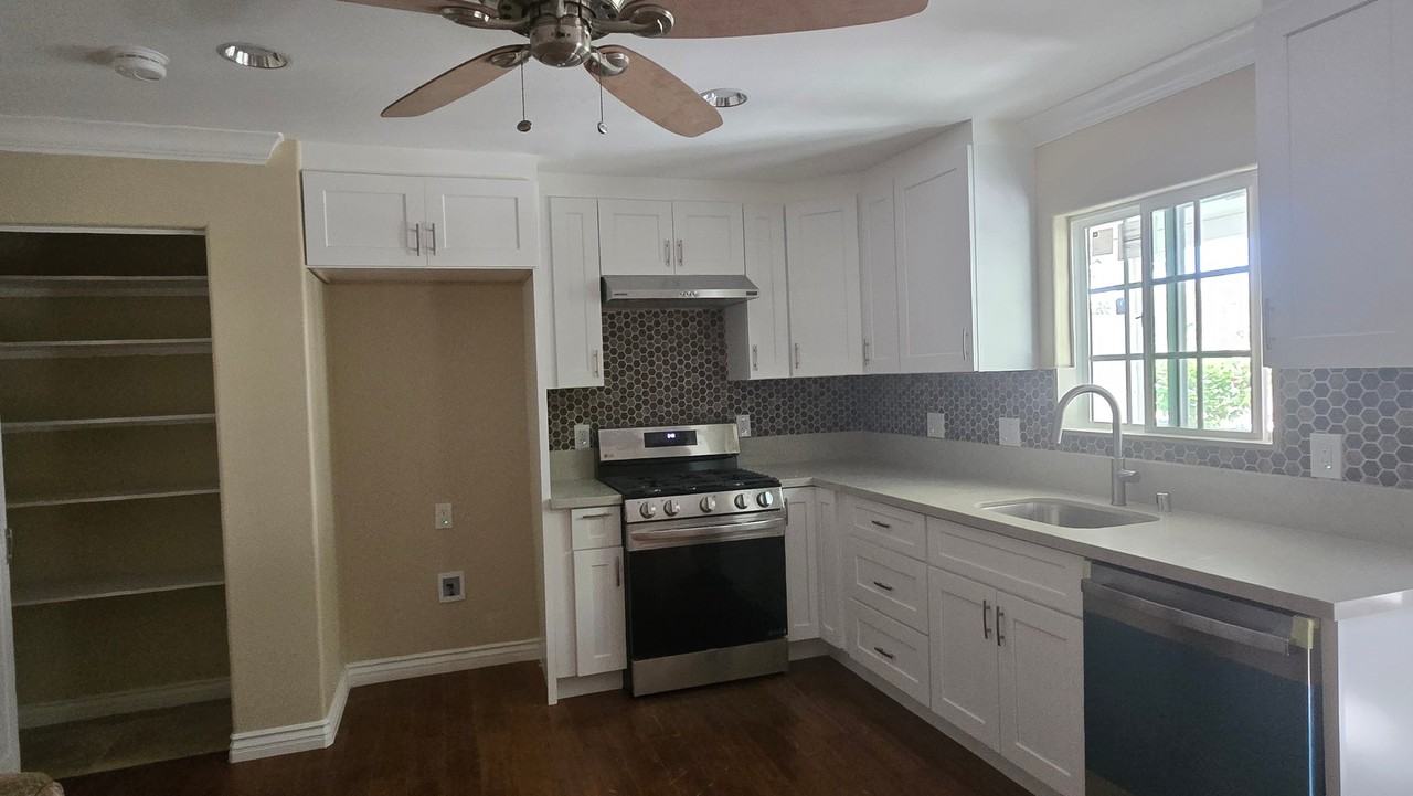 12507 Brent St - Photo 3 of 13
