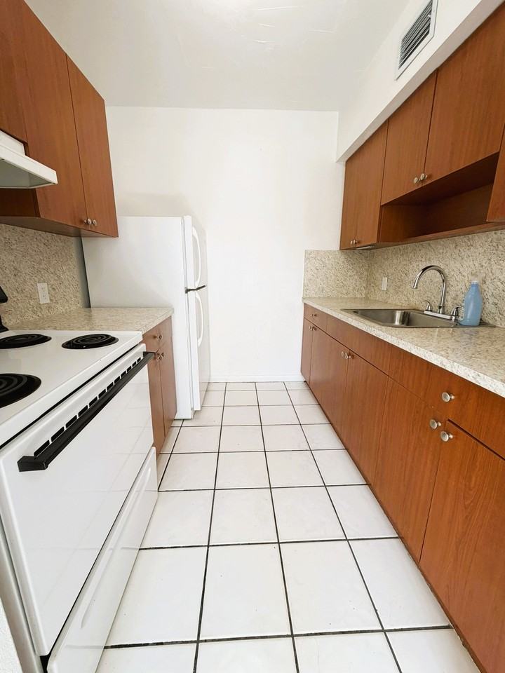 115 Bentley Dr #4 - Photo 6 of 8