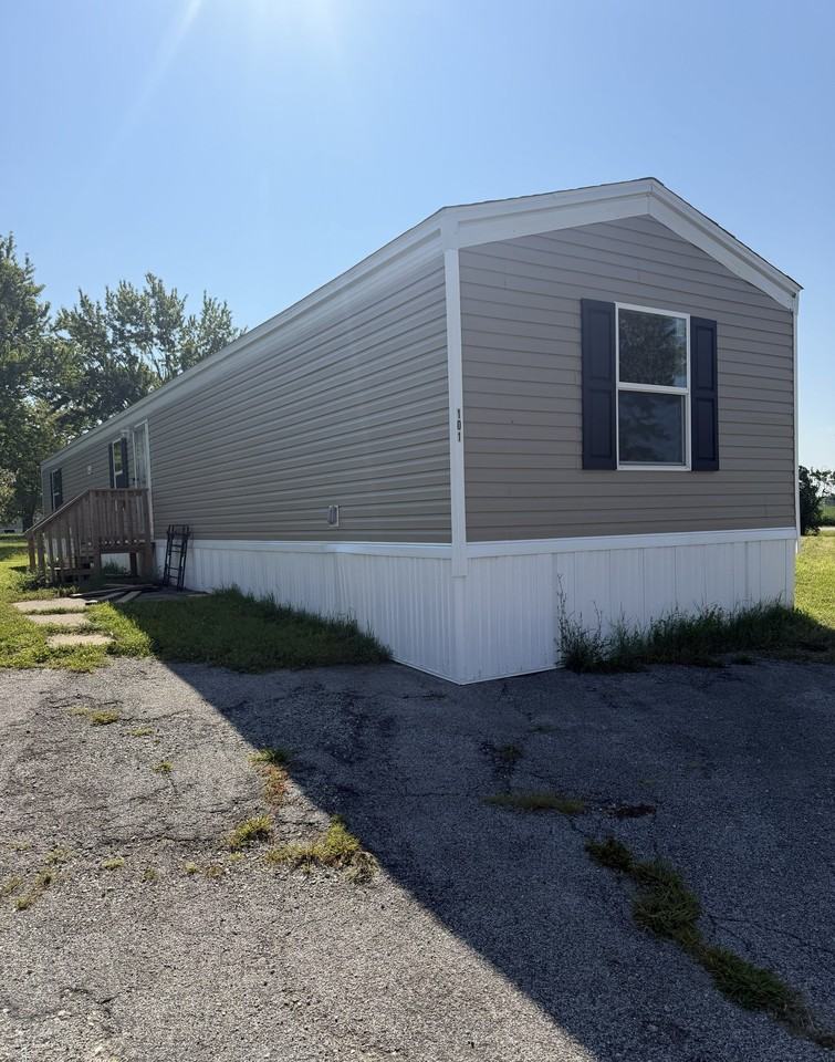 101 Pelican Dr - Photo 3 of 3