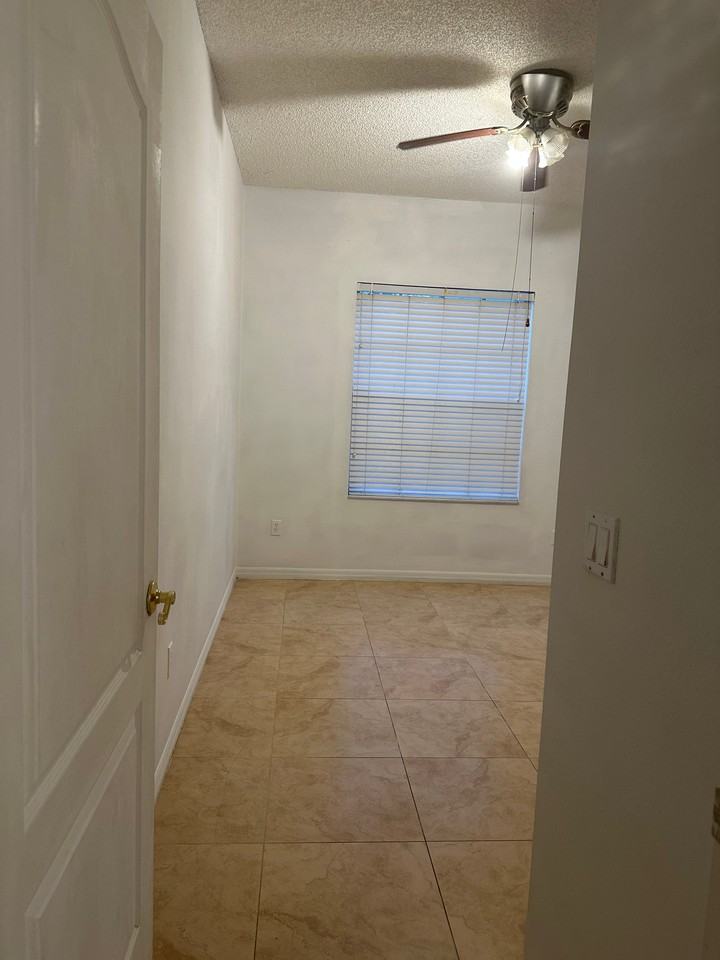 4940 Bellthorn Dr - Photo 3 of 24