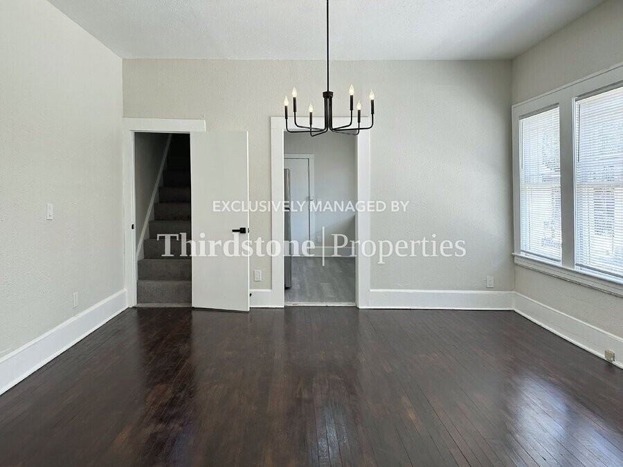 137 W 18th St - Photo 2 of 12