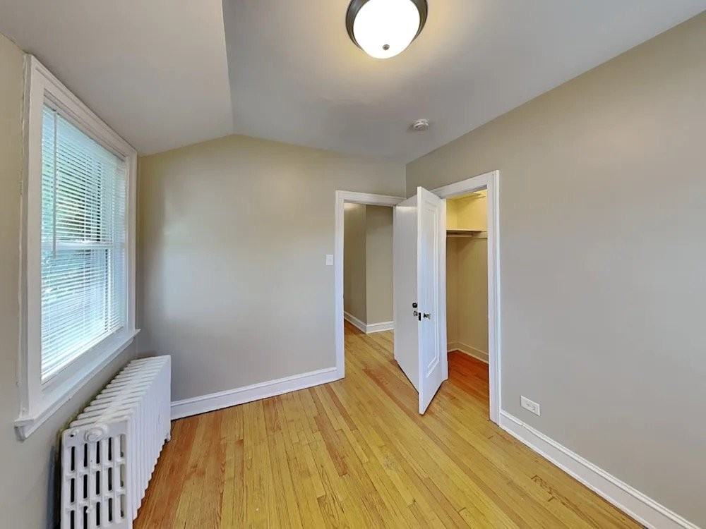 1637 N Nashville Ave - Photo 2 of 9