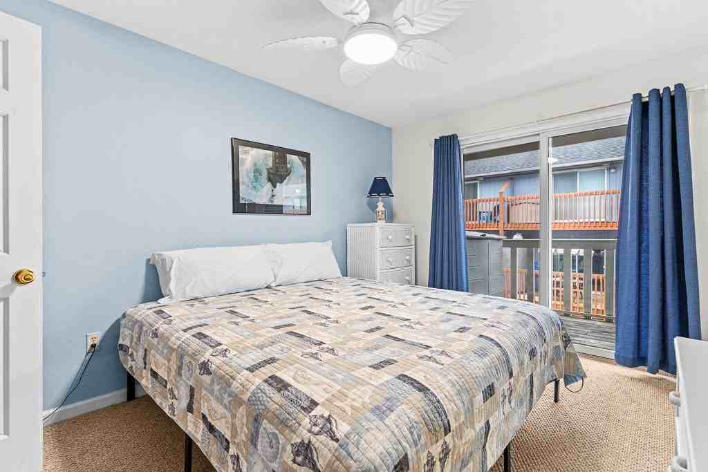 805 142nd St #202 - Photo 7 of 12