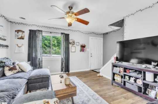 126 Bonner Rd #124 - Photo 4 of 19