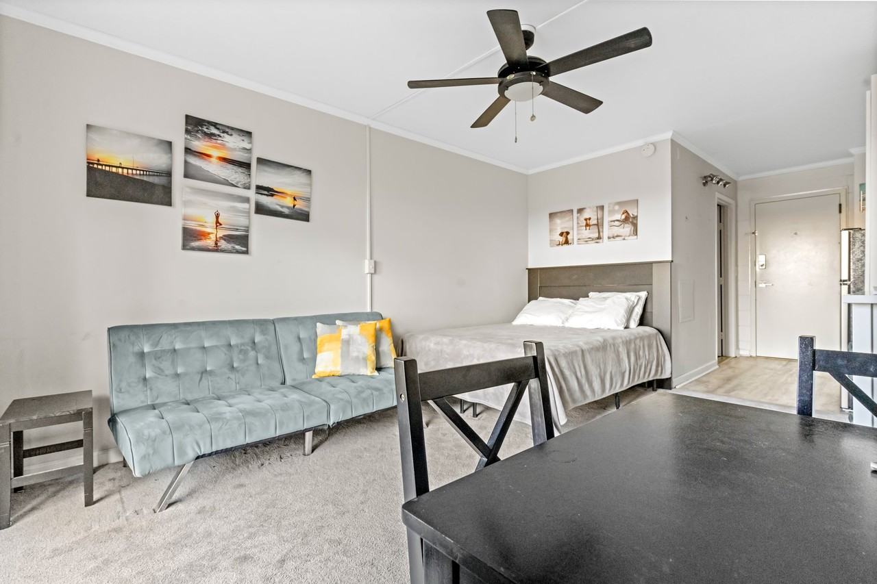 11 62nd St #315 - Photo 2 of 12