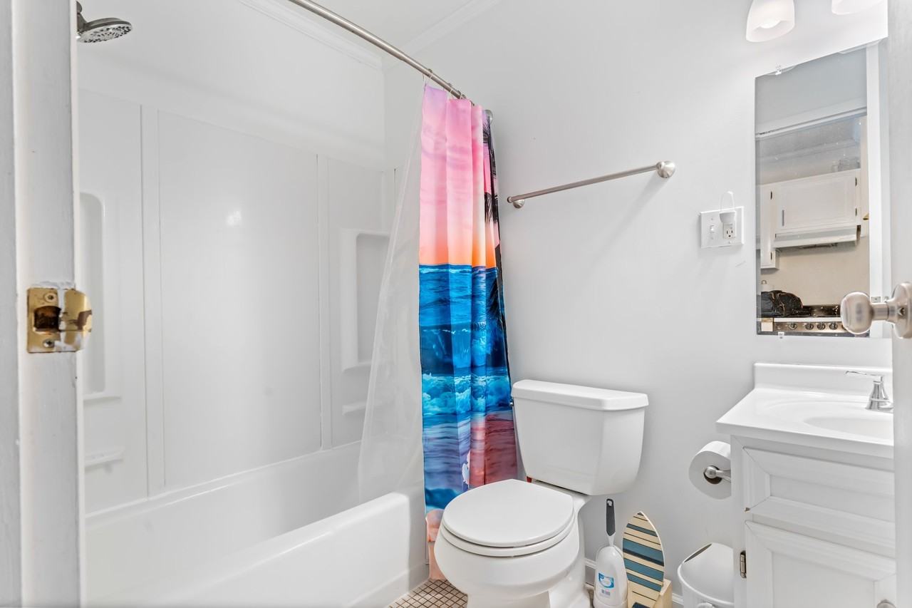 11 62nd St #315 - Photo 4 of 12