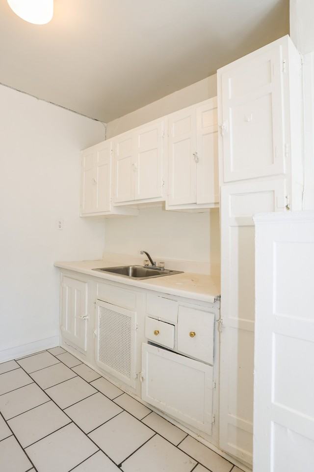 1480 W Winnemac Ave #3 - Photo 5 of 11