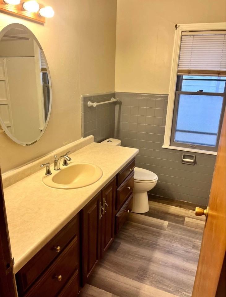 3921 N Sherman Blvd - Photo 2 of 16