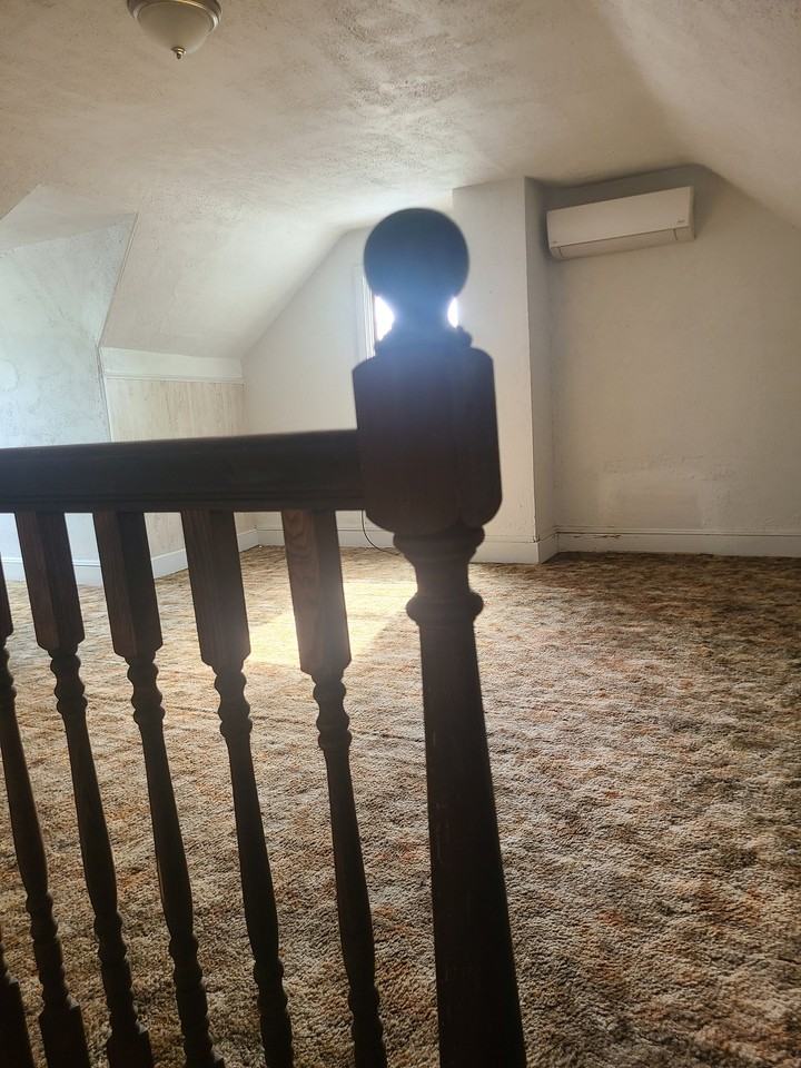 305 W Berwick St #1UPSTAIRS - Photo 3 of 7