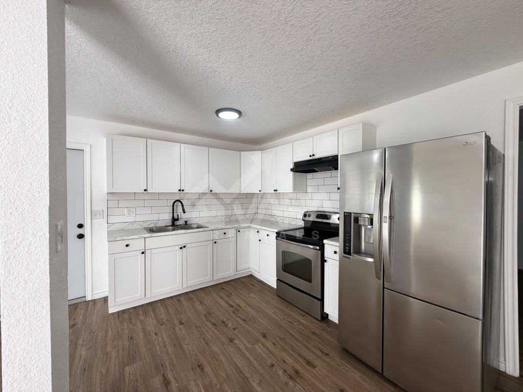 4322 Las Cruces St - Photo 3 of 19