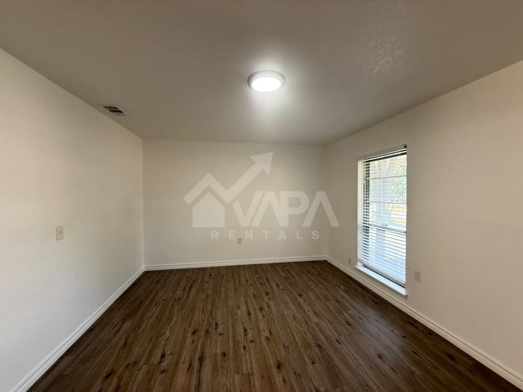 4322 Las Cruces St - Photo 7 of 19