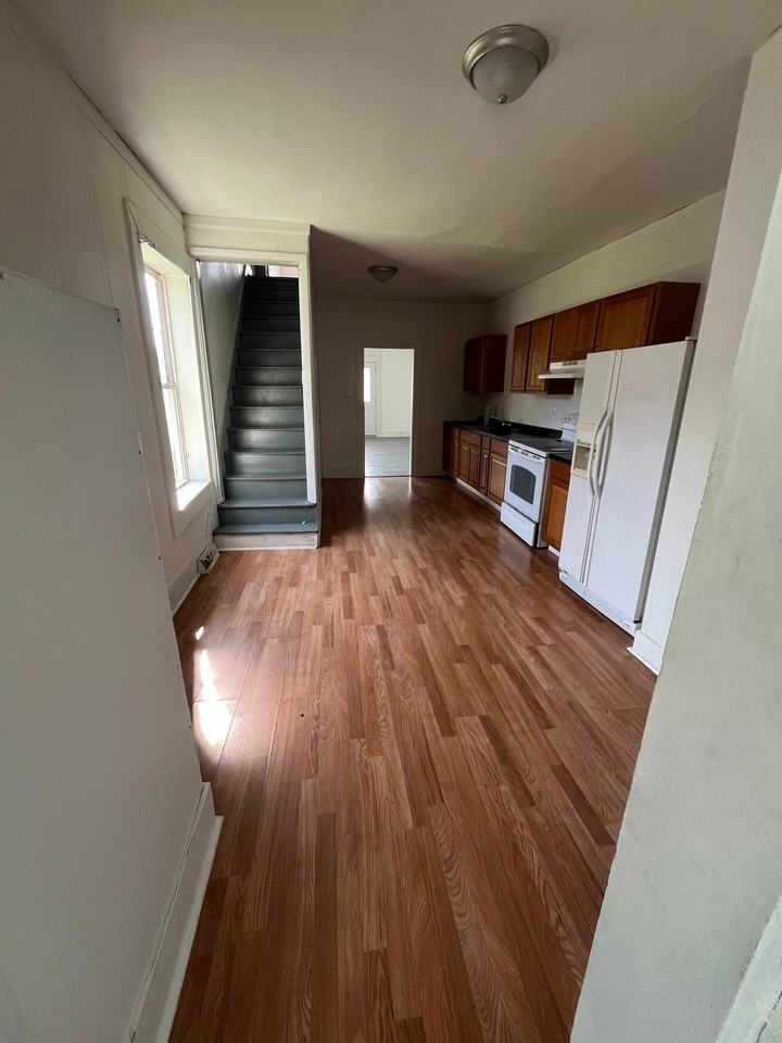 104 Mill St #1A - Photo 2 of 7