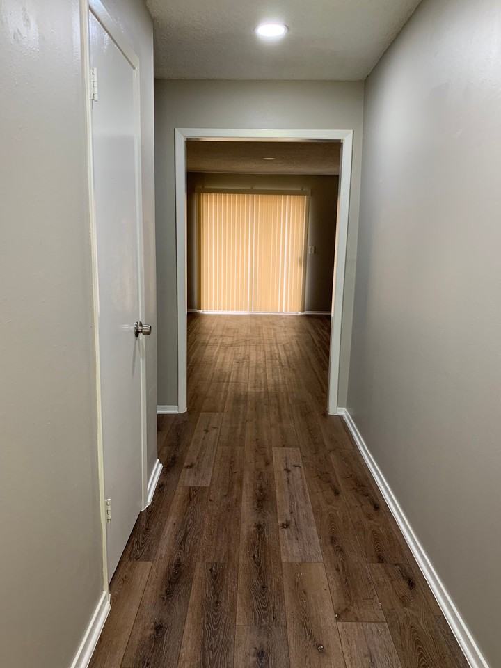 6647 S Rockford Ave - Photo 4 of 12