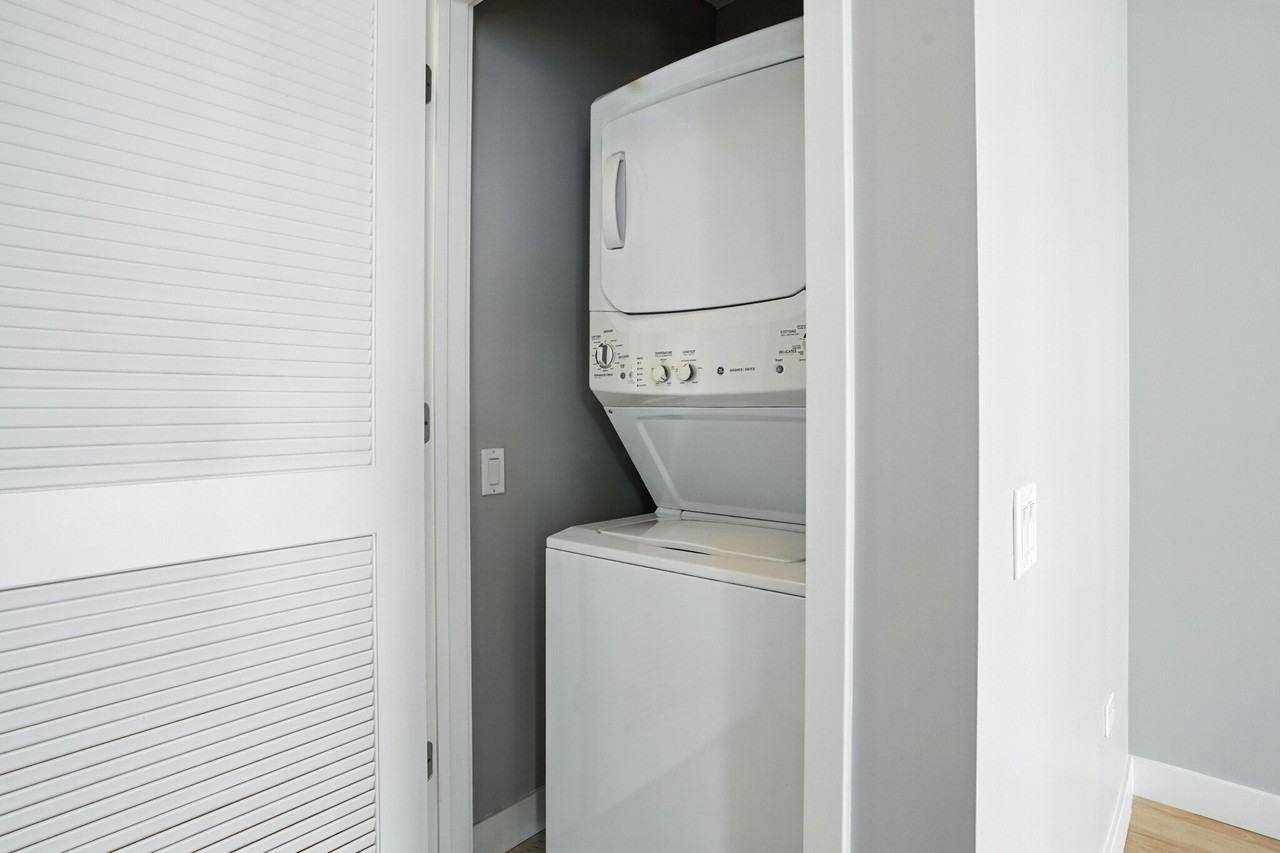 351 E Wacker Dr - Photo 5 of 7