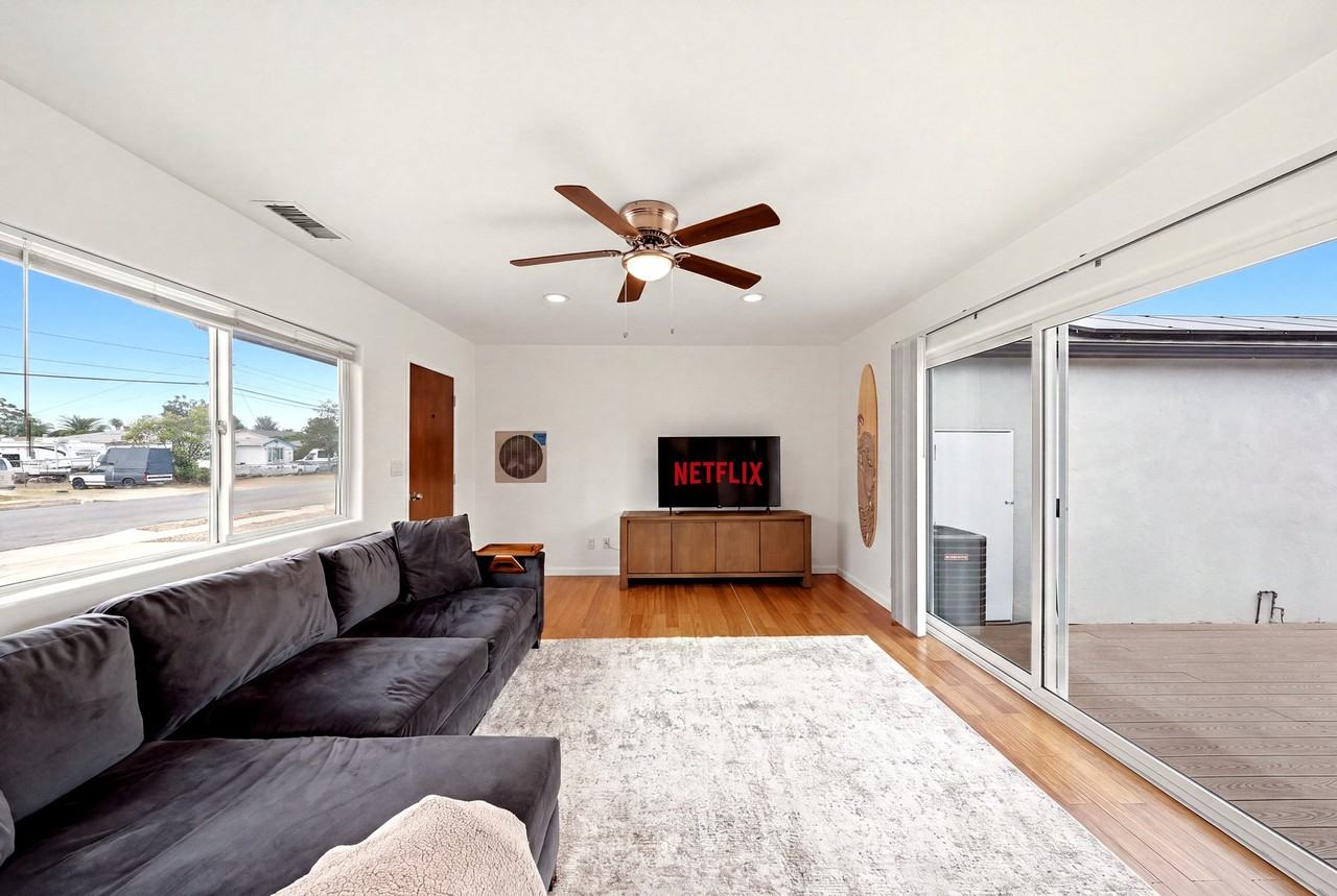 469 Taft Ave - Photo 7 of 20
