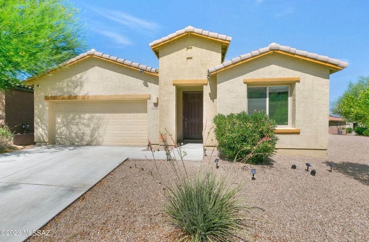 1172 E Madera Grove Ln