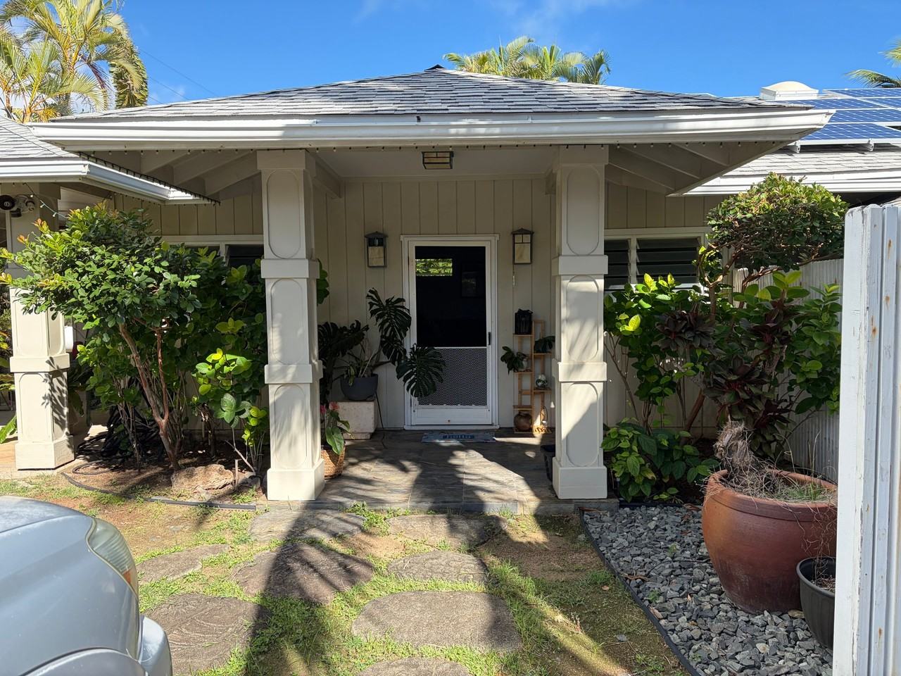 4 S Kalaheo Ave