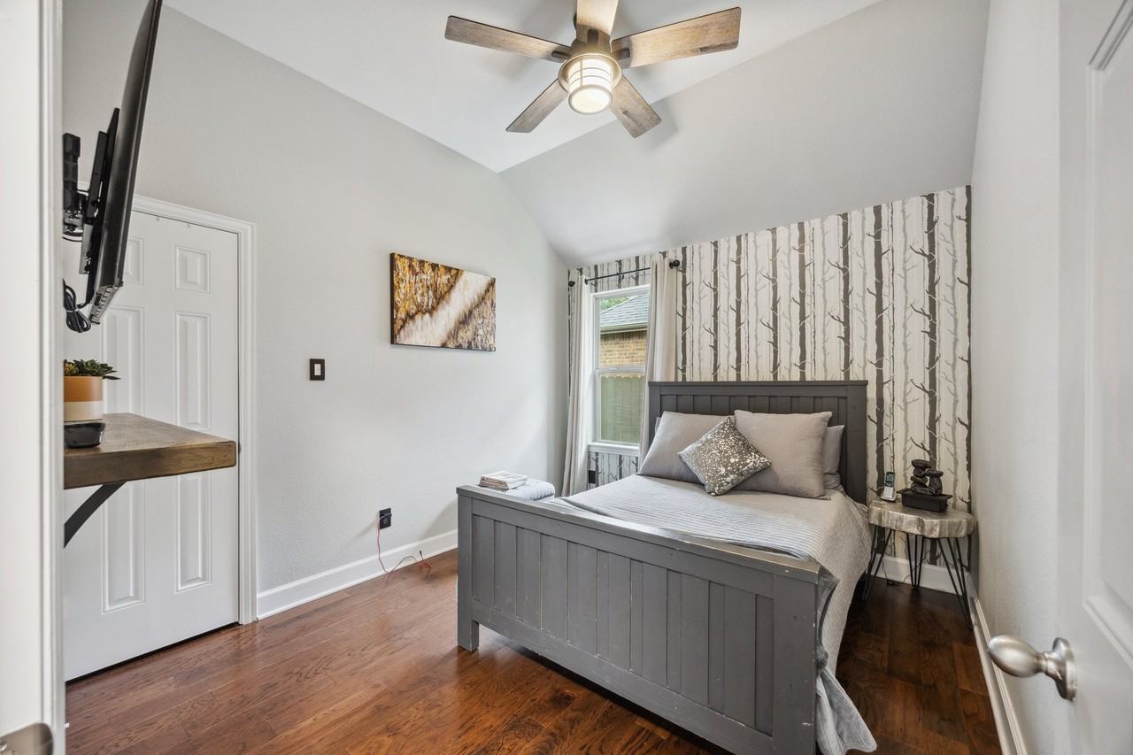 8146 Little Scarlet St - Photo 6 of 13