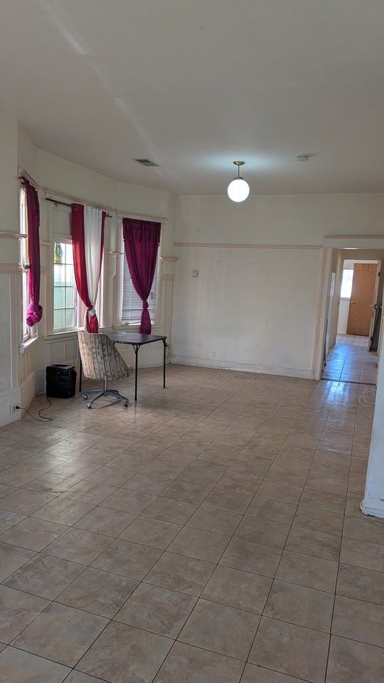 1708 41st Ave - Photo 3 of 15