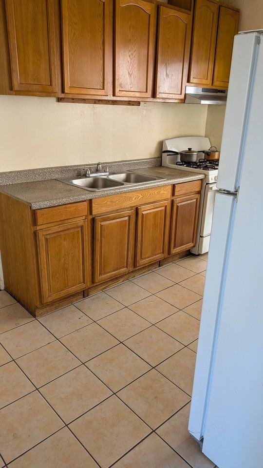 1708 41st Ave - Photo 4 of 15