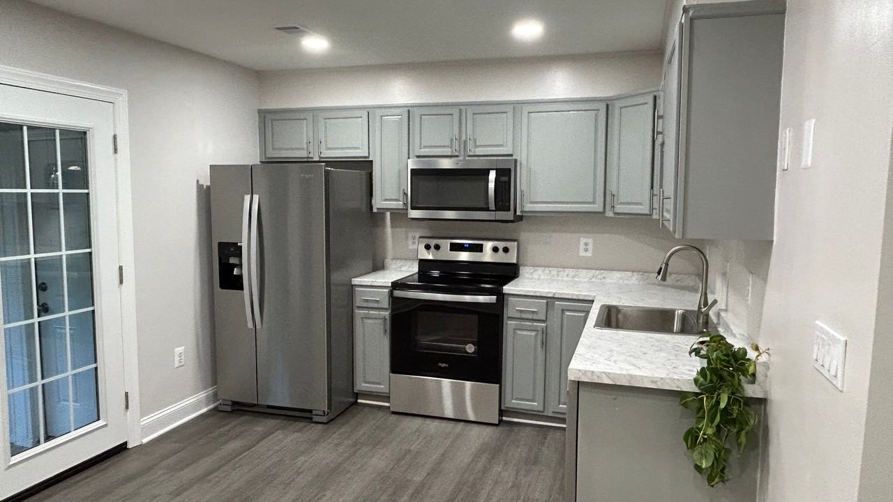 7622 Shelley Ln - Photo 7 of 18