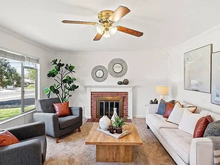 5515 Pennsylvania Blvd - Photo 3 of 19
