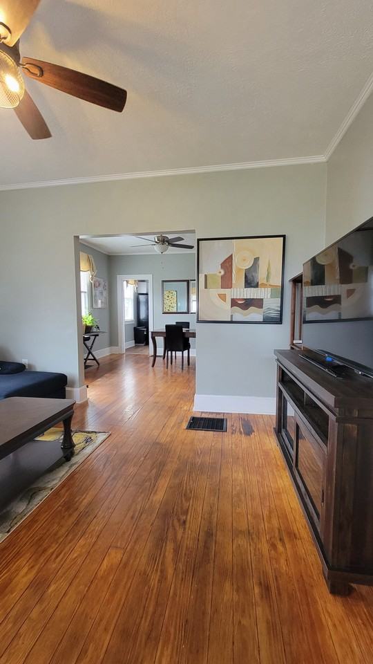 137 Garrett Avenue - Photo 2 of 15