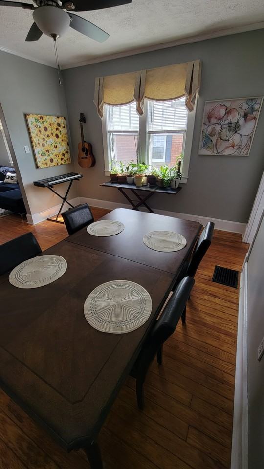 137 Garrett Avenue - Photo 3 of 15
