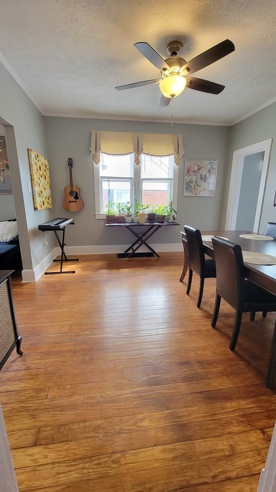 137 Garrett Avenue - Photo 4 of 15
