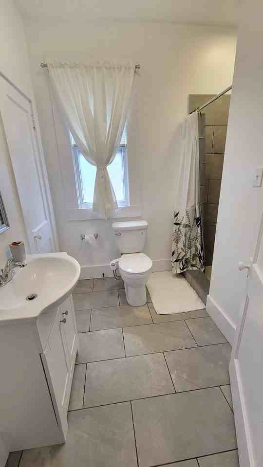 137 Garrett Avenue - Photo 7 of 15