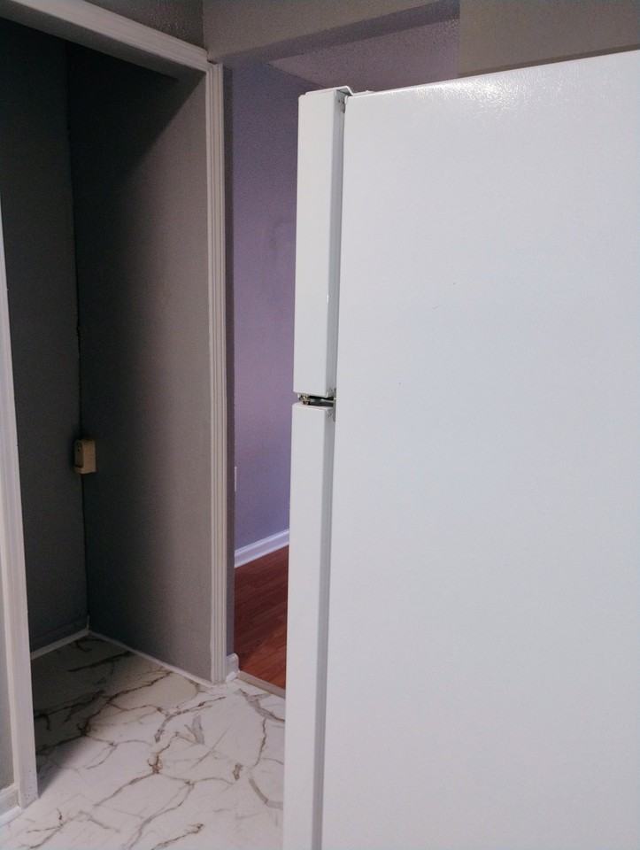 1724 Cedar Lake Dr #D - Photo 4 of 7