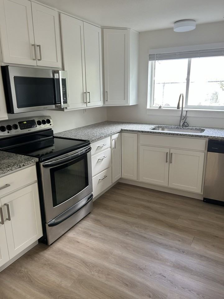258 E. Center St - Photo 3 of 18